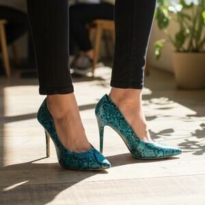French Connection Snake Print Teal Stiletto Pumps Pointed Toe Heels NWT Size 9